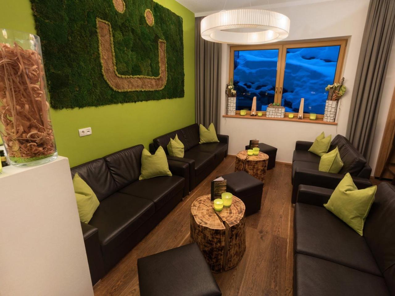 Natuerlich Hotel Mit Charakter Fiss Exteriör bild