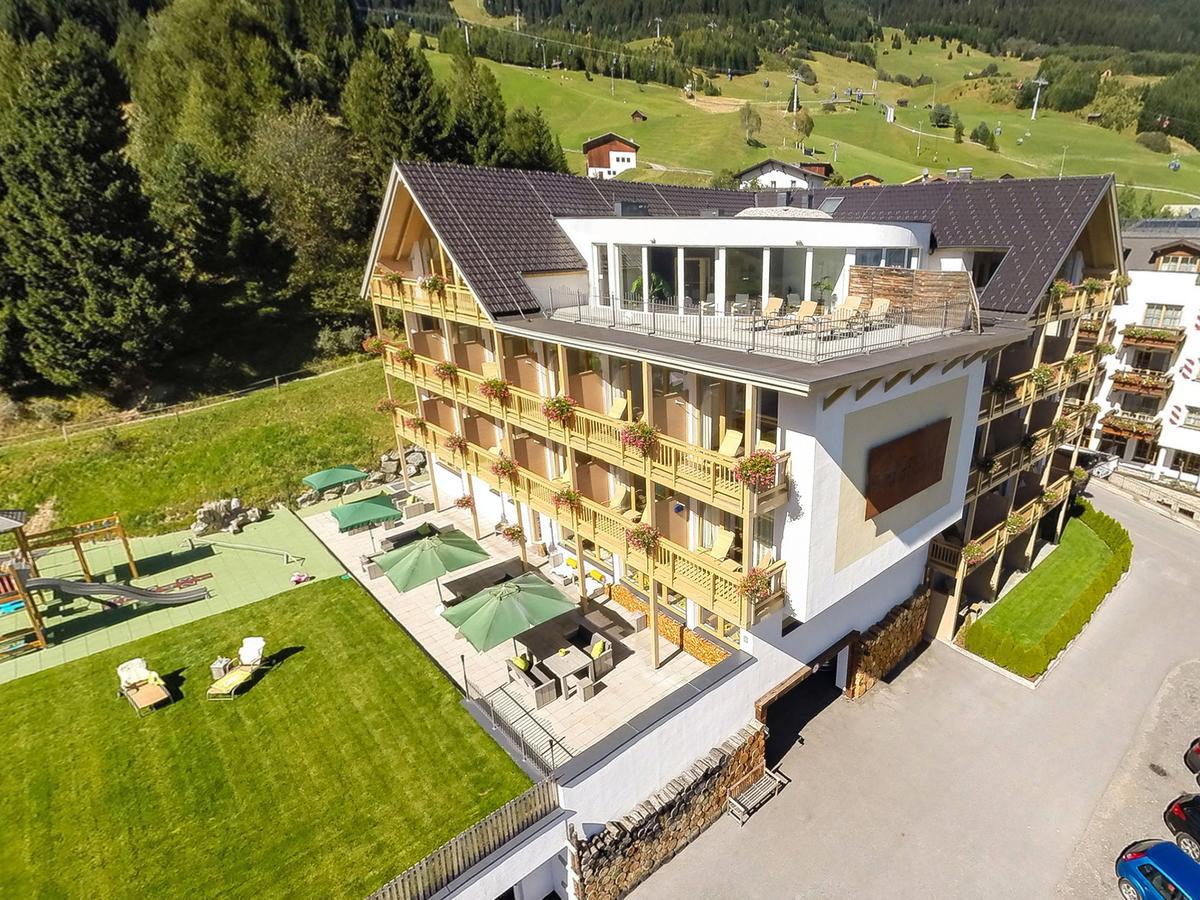 Natuerlich Hotel Mit Charakter Fiss Exteriör bild