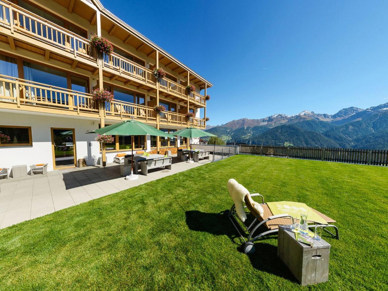 Natuerlich Hotel Mit Charakter Fiss Exteriör bild