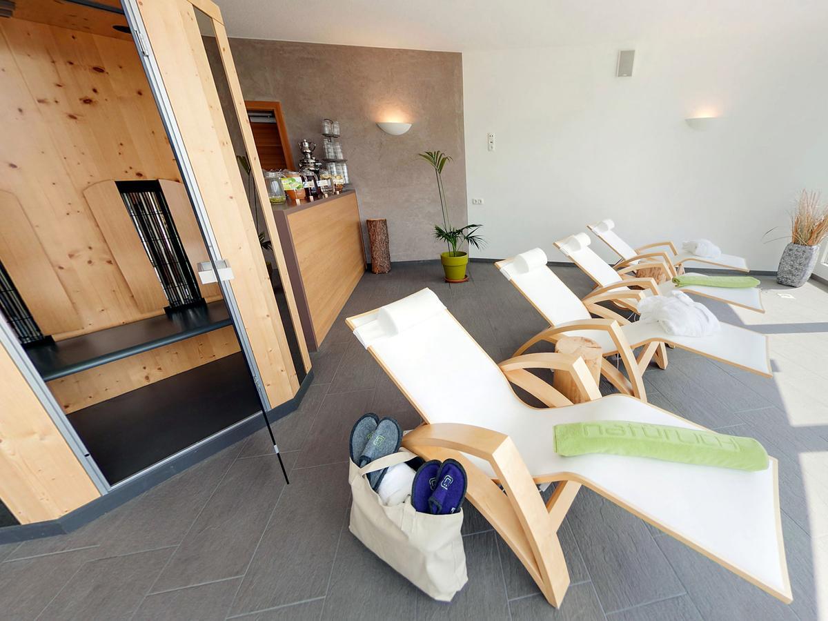Natuerlich Hotel Mit Charakter Fiss Exteriör bild